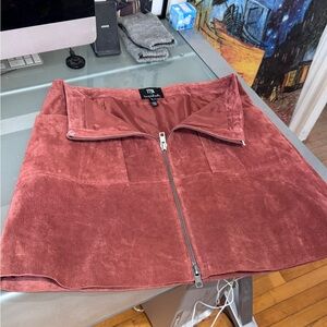 ✨ Edgy Cool TTYA Rust Suede Mini Skirt – Effortless Luxe Statement ✨